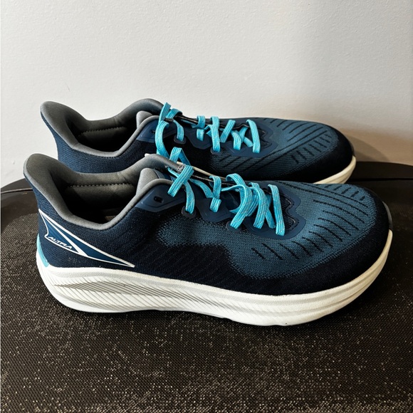 Altra Experience Flow - Picture 3 of 7